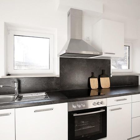 Sunlit Garden & Mountain Apartment Гармиш-Партенкирхен Екстериор снимка