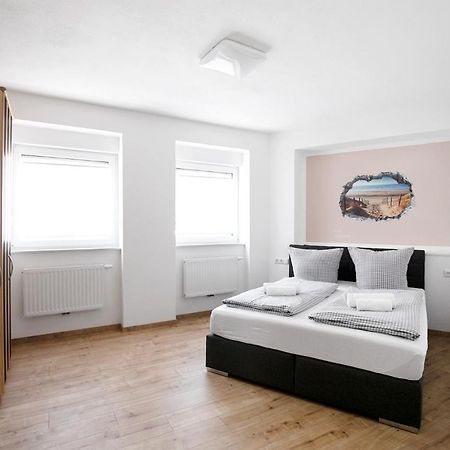 Sunlit Garden & Mountain Apartment Гармиш-Партенкирхен Екстериор снимка