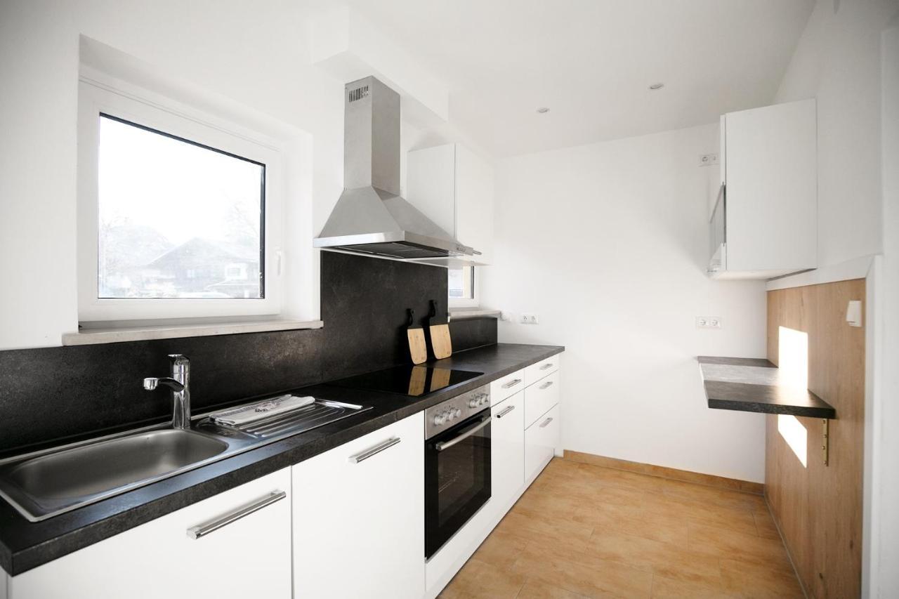 Sunlit Garden & Mountain Apartment Гармиш-Партенкирхен Екстериор снимка