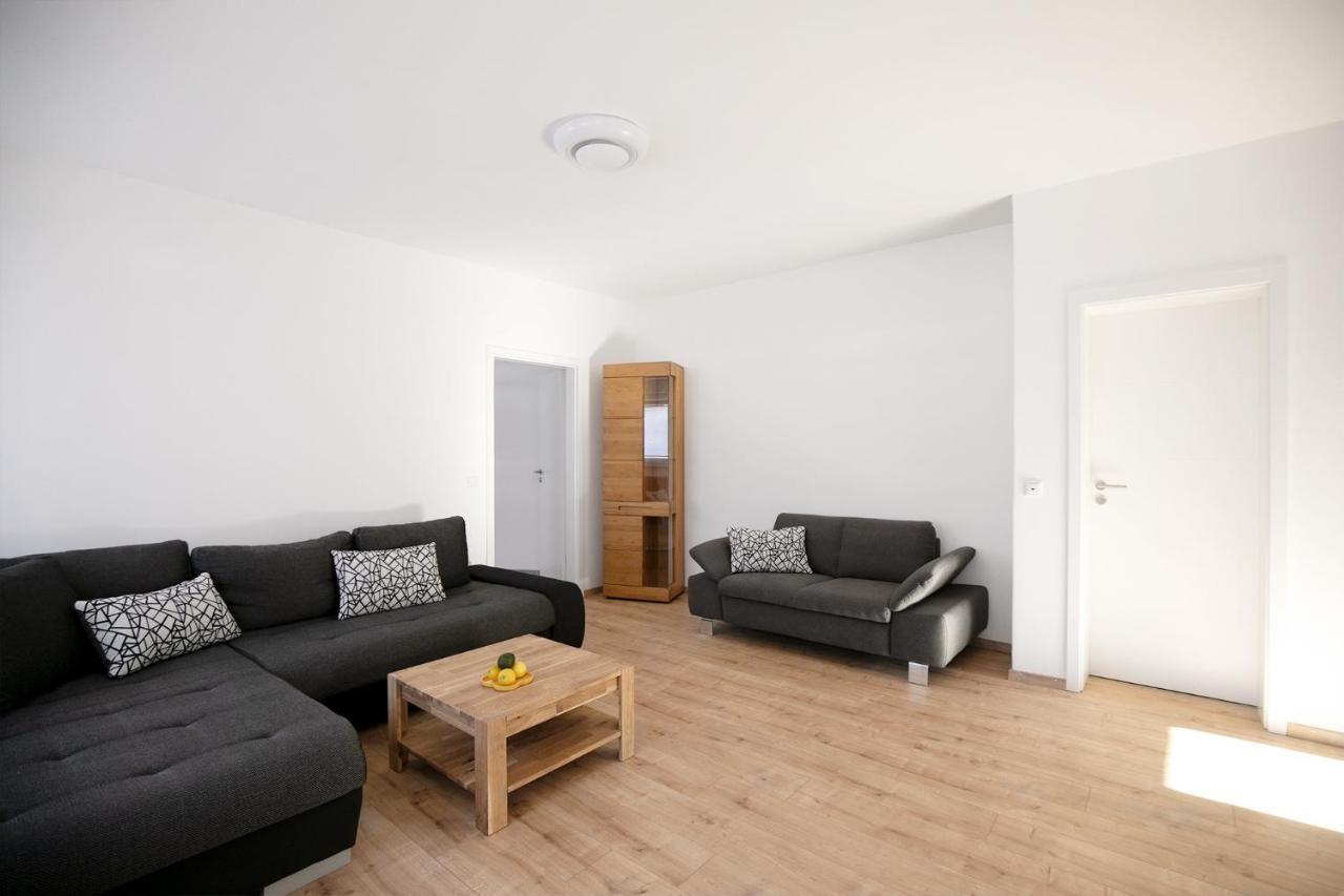 Sunlit Garden & Mountain Apartment Гармиш-Партенкирхен Екстериор снимка
