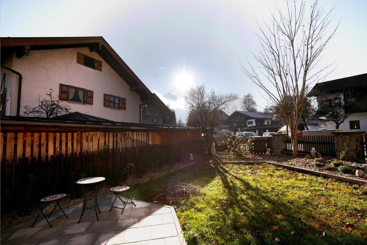 Sunlit Garden & Mountain Apartment Гармиш-Партенкирхен Екстериор снимка